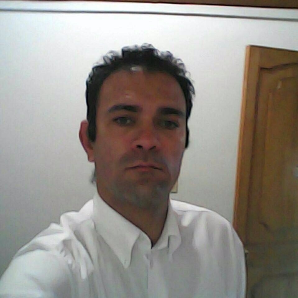 CarlosR56915220's profile picture. centro democrático