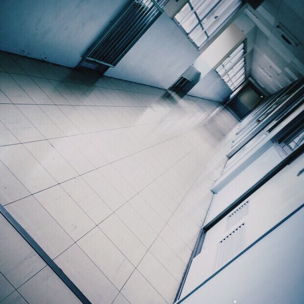 Whiterobot_999's profile picture. 