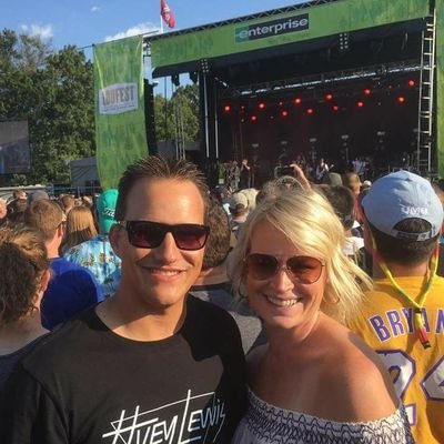 dphughes1979's profile picture. 314 Native- Husband to Stacy for 24 yrs & father of 5 great kids. I love hanging at the compound, my Weber grill, & watching STL sports.

my views are my own.