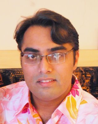 Smart Witty Handsome & working as General Manager for Kohinoor Samudra Beach Resort