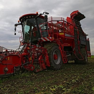 akkerbouwer (Global Gap gecertificeerd) loonwerk voornamelijk uienzaaien wortelszaaien & bietenrooien  ook deels biologisch teler