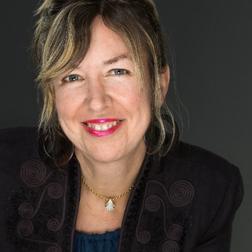 Designer, e-marketer, lover of art, music, technology and Boston