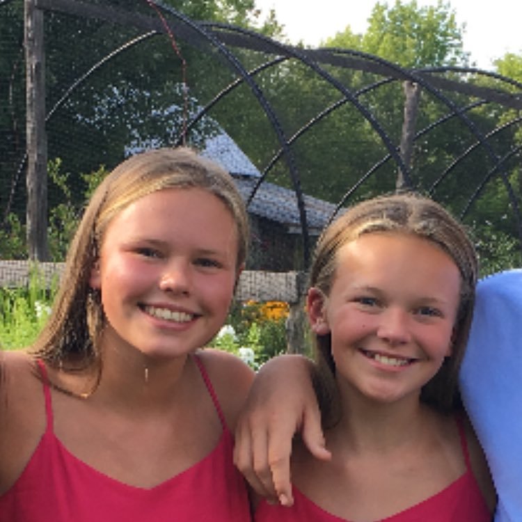 SarahLewenczuk's profile picture. 