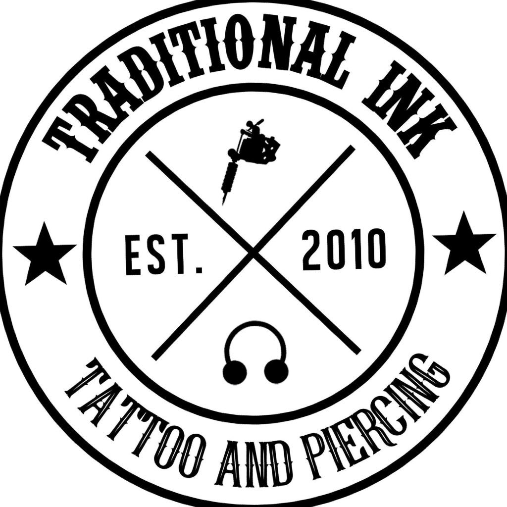 Traditional ink tattoos & piercing local de río gallegos dedicado a los buenos tatuajes y las perforaciones corporales más de 10 años de experiencia!