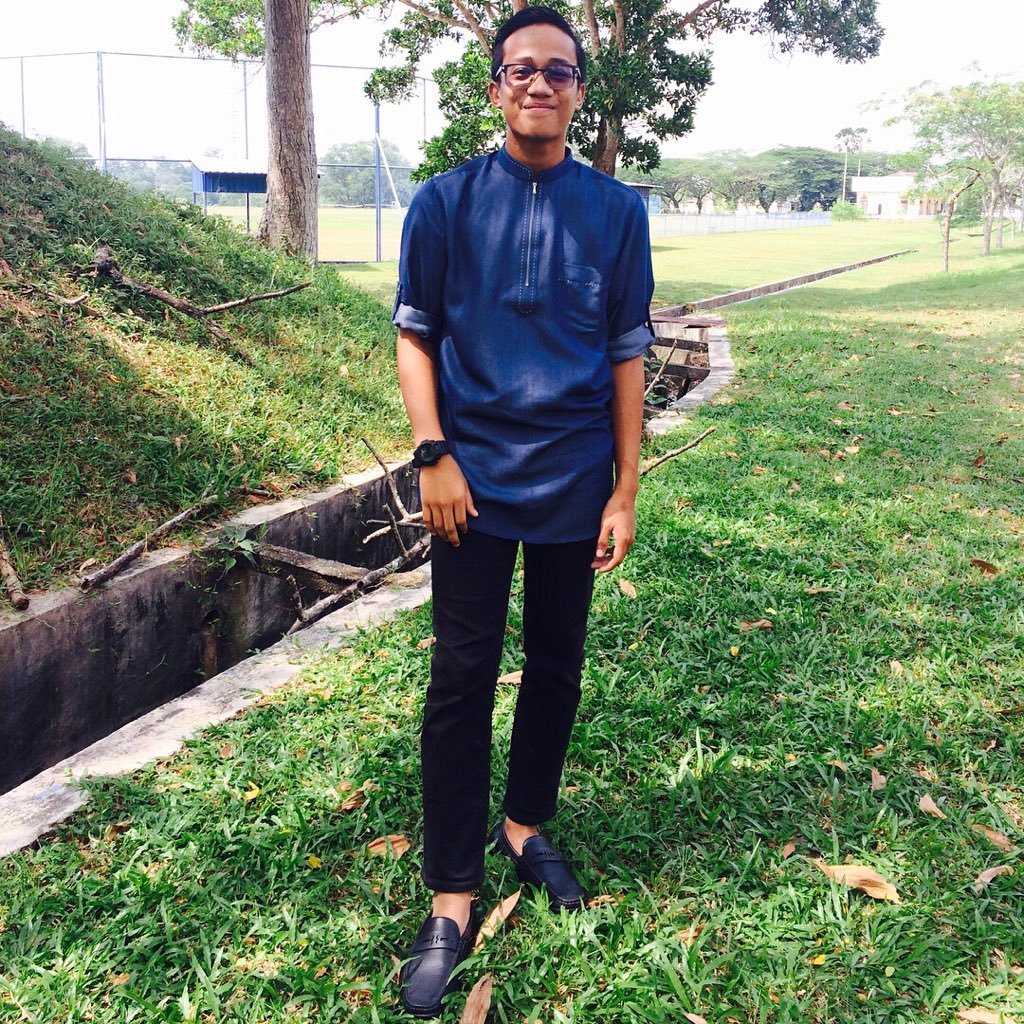 Nothing to say..but this life is 'RARE' 'If you follow me..I will follow you back..Satu Lapan ExSMKSJ...Politeknik Ibrahim Sultan Student..PISSTUDENT.