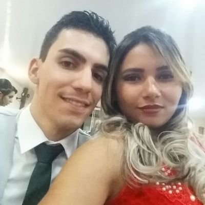 Deus é meu tudo, quando acordo penso oque me fez acorda hoje. Ai eu olha para o alto e digo Deus e a minha razão de viver..