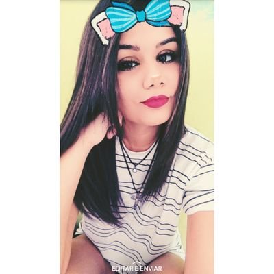 Nunca ser melhor que ninguém, eu prego
Porque quem tenta ser cai, tropeçando no próprio ego.👊
