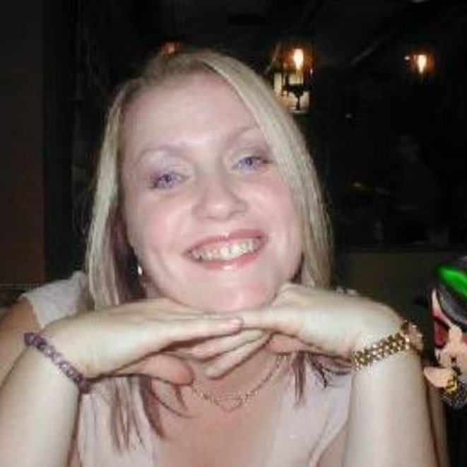 PaulaSkuse's profile picture. 