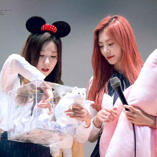 #Dreamcatcher #드림캐쳐 #jiu #지유 #handong #한동 지유, 한동 위주로 돌아가는 사심채우는 사진계입니다😀 고로 사진퀄리티는 양해부탁드려요☺️ ❤️Can't live without you❤️ 그대들이 없으면 살 수가 없어