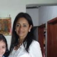 Directora con función supervisora 100 % Chavista, Madurista ,revolucionaria,y luchadora por el fin común de los demás
