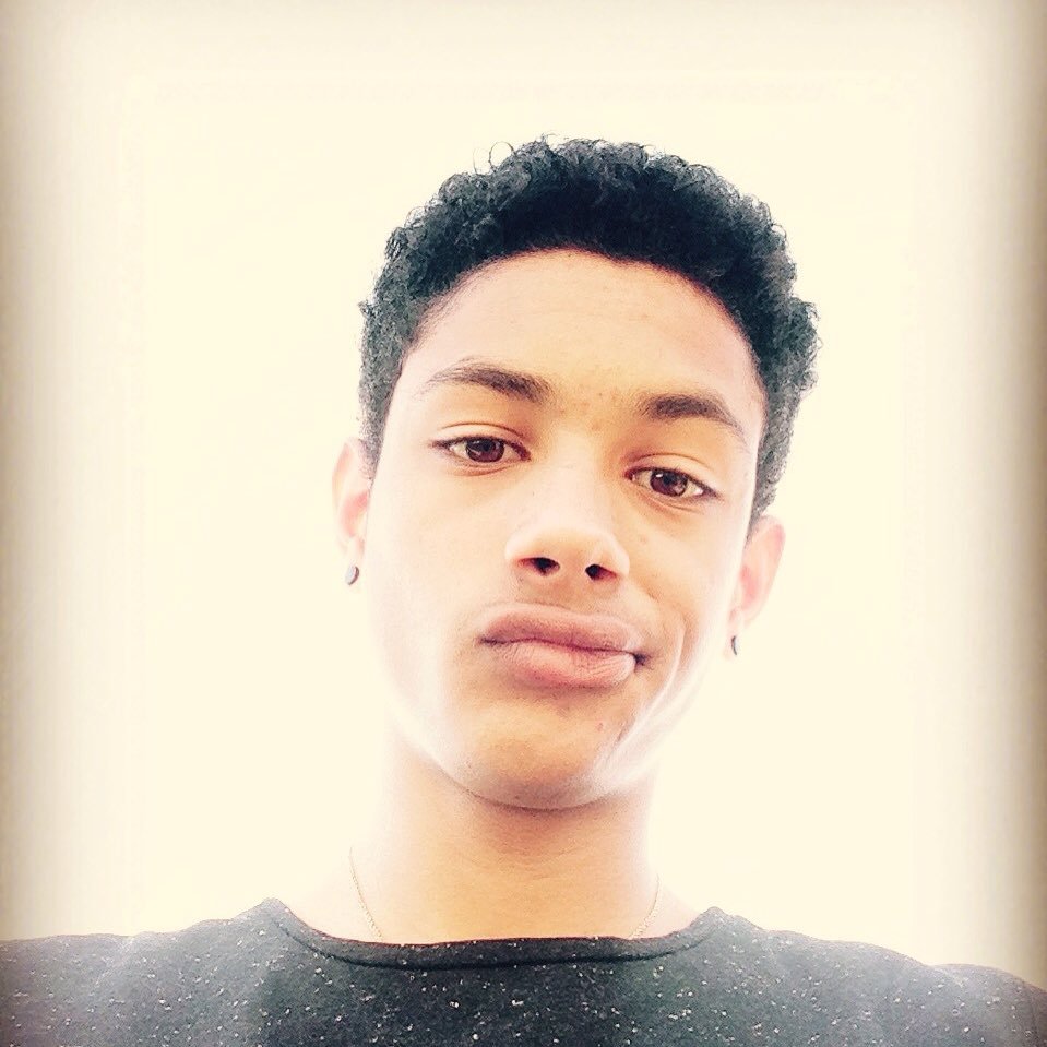 Mekile4's profile picture. life's quick, don't flip, move slow you're rushing it IG:  papifernandes_