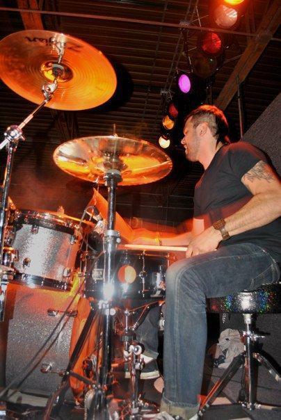 DearNoelRC's profile picture. Drummer of the band Dear Noel and i love to party and sk8board