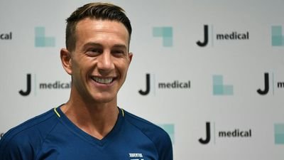 Federico Bernardeschi, calciatore della Juventus e della Nazionale italiana, ottava meraviglia del mondo.💎