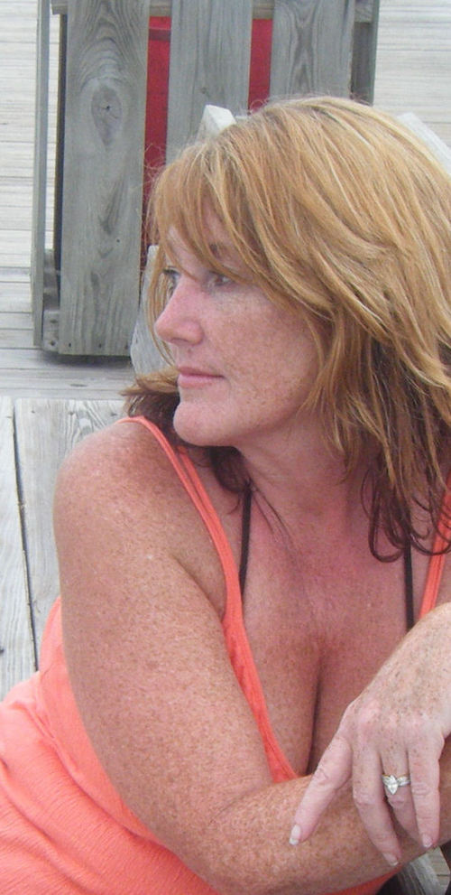 wife, mom, nurse and Southern. I enjoy being all these things. I like to ride motorcycles,walk in the woods, stroll along the beach.