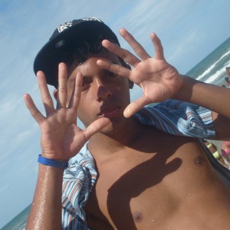 Cantante-compositor , PARA CONTRATACIONES COMUNICARSE: facebook: Yero eMe Ce tlf: 04143364426
SOLO COMO SIEMPRE
