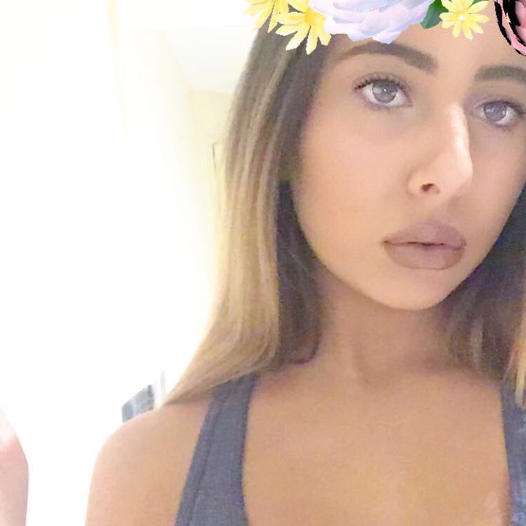 |australia|14|single|makeup|🐝|instagram: @ellieandronis|sc: ellie_andronis|