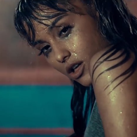 buterakewl's profile picture. @ArianaGrande always