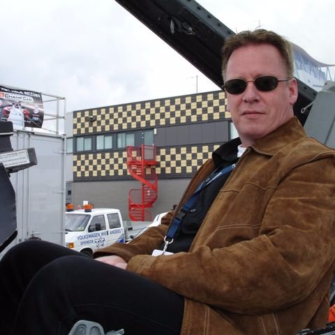 ERandoplh's profile picture. I am a loyal, caring and athletic man that is in general driven by discovery, curiosity, creativity and love.