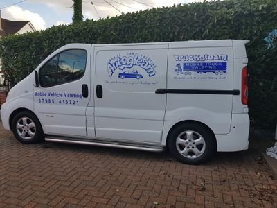 autogleamltd's profile picture. 