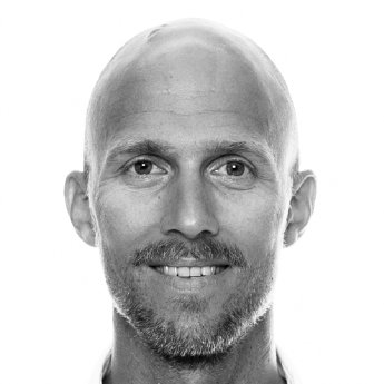 b_meland's profile picture. Hvor lang tid tar det før en høres ut som en gammel bitter mann? Er jeg i utakt med verden, eller er verden i utakt?