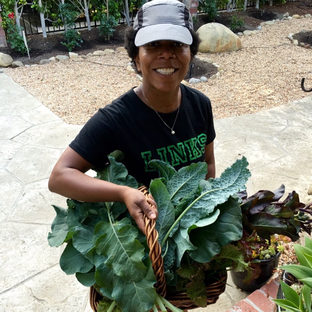 Promoting a sustainable and equitable lifestyle via #MooreOnHealth™️▪️#NursePractitioner ▪️#OrganicGardener ▪️#AKA1908 💕💚 & #LinksInc 💚