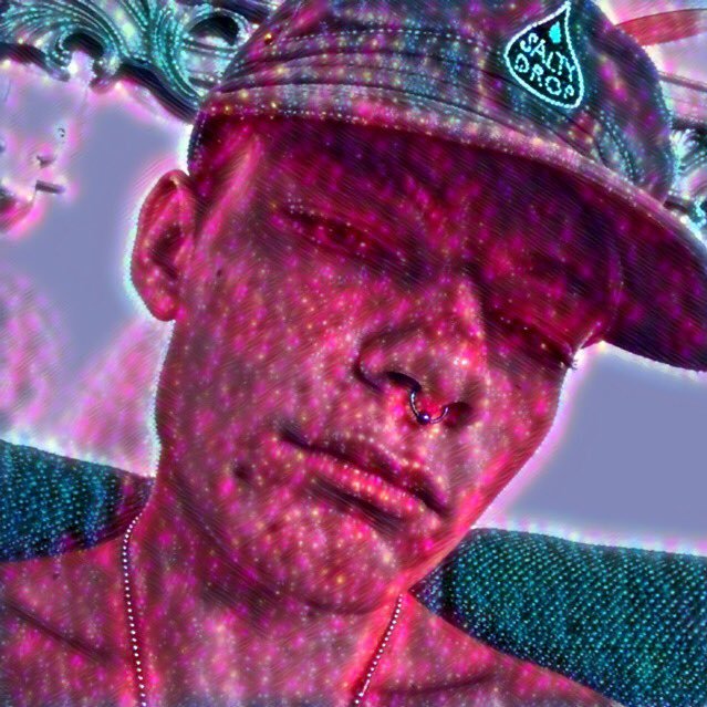 tallcentipede's profile picture. SC- fatcentipede IG- fat_centipede Northerner