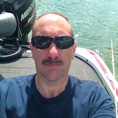 thesrwarren's profile picture. 