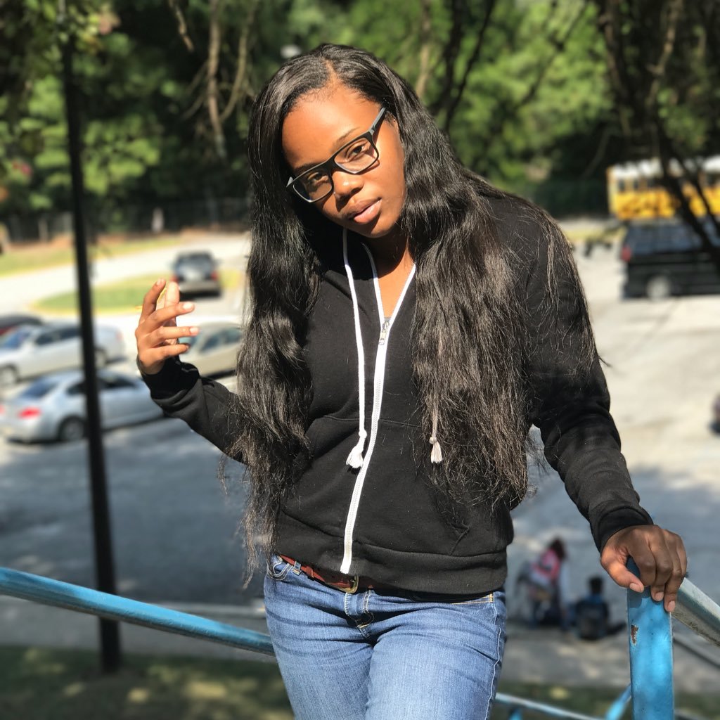 eriyonaaasss's profile picture. livin life , how about you ?