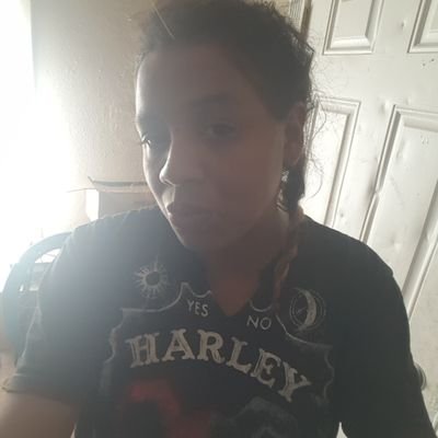 Babeesluv25's profile picture. gamer girl, #love #ps4, music, a good laugh