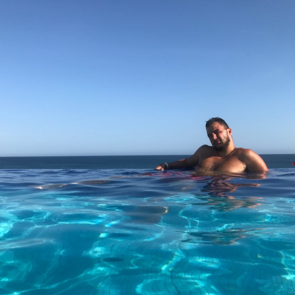 21 / Part-Time Streamer / CS:GO - But everything really / Romanian Canadian 🇨🇦🇹🇩 https://t.co/LTCxOowK37