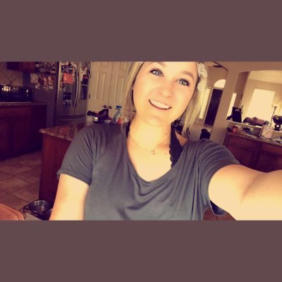 MakaylaStaff's profile picture. 🌻🌻🌻🌻🌻
