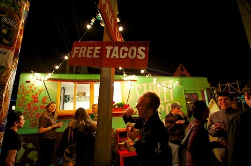 QCruiser's profile picture. Qdoba's mobile sampling machine, the Q-Cruiser, is back!

Follow us for info on where we'll be serving our delicious and FREE Qdoba samples this summer!