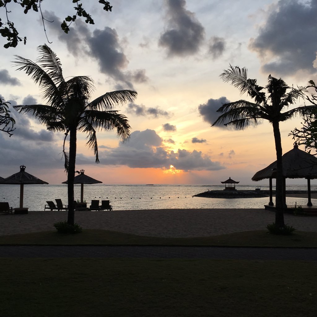 khamis12616's profile picture. لا يَصلُحُ الناسُ فَوضى لا سراة لهم وَلا سَُـراةَ إِذا جُهّالُهُـم ســادوا