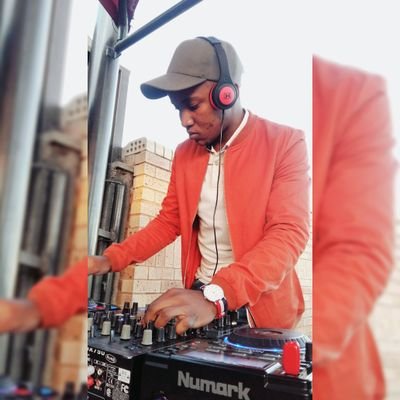 Humble team player hailing all the way from S.O.W.E.T.O, started as a listener now a DJ/Producer

Bookings
djcheezesa404@gmail.com
0813253160