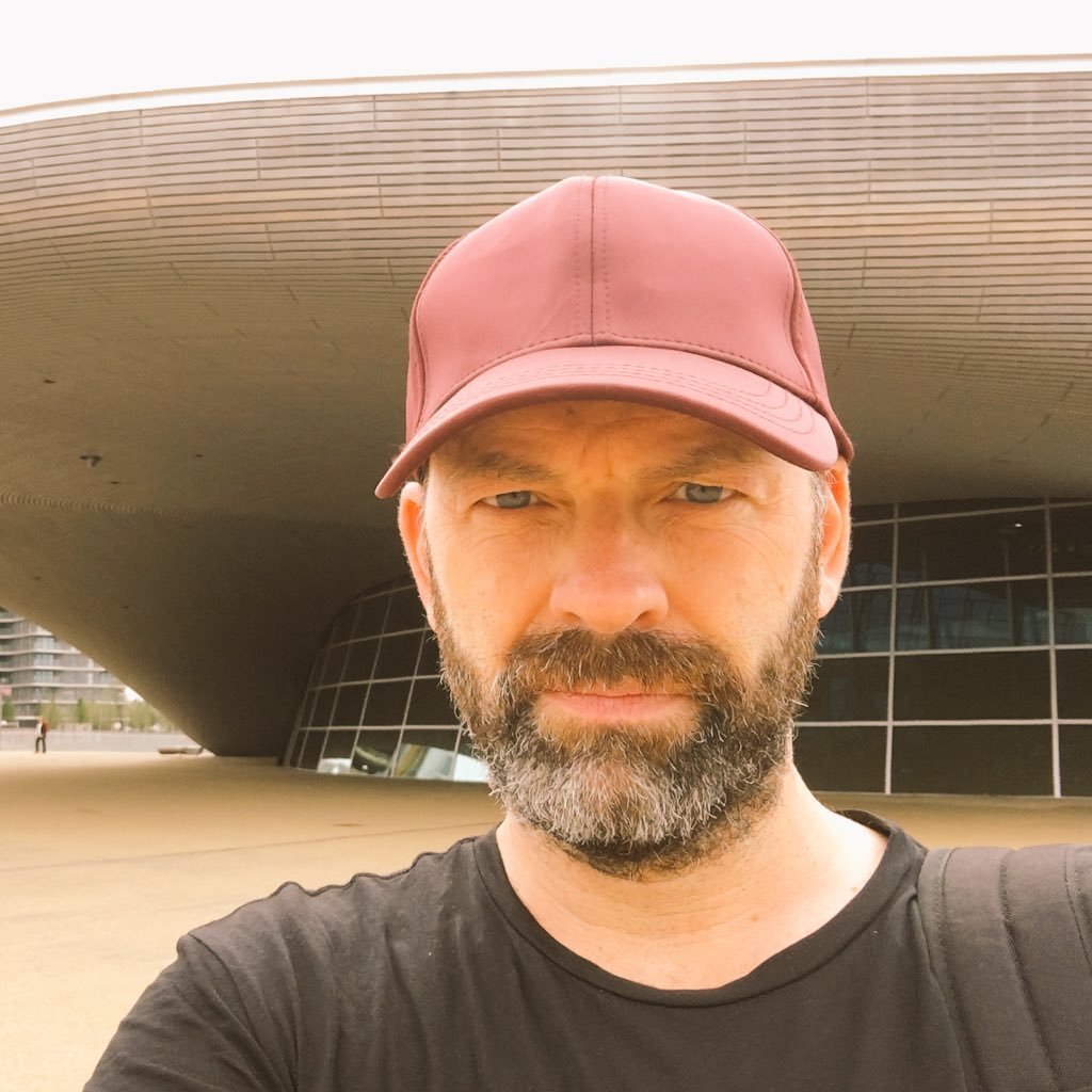 leeholdenstylin's profile picture. 