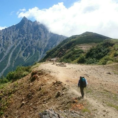 東京電機大学理工学部軽登山部の公式Twitter。月一登山、夏山合宿を楽しくやっています。質問等の連絡はDMまで😉