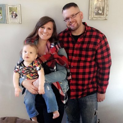 crystalynn9716's profile picture. 