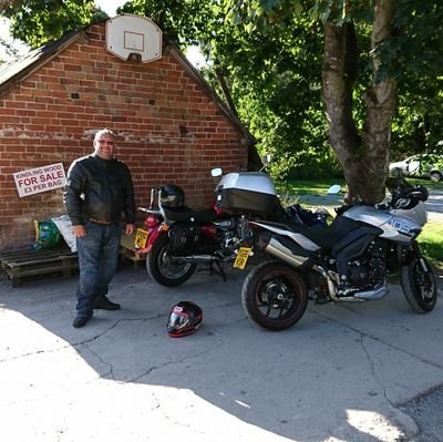 Marriedto@katebourne Love my two wonderful children, Riding motorbikes, Motogp, BSB, WSBK, Speedway,