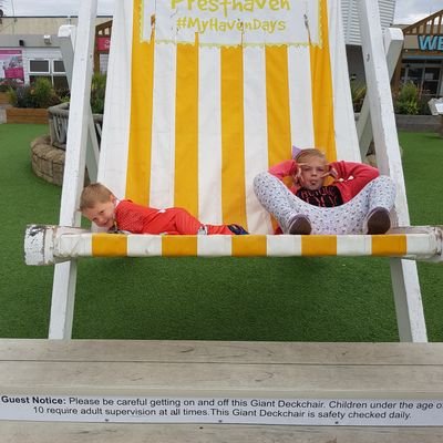 serenawhittaker's profile picture. own boss as house cleaner (maidinradcliffe). mum. wife .