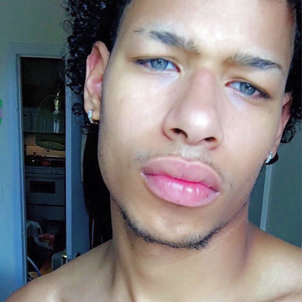 Dominicano♌️ R.i.p Kermy 8.17#4 Dreams and Hopes #RoyalSociety