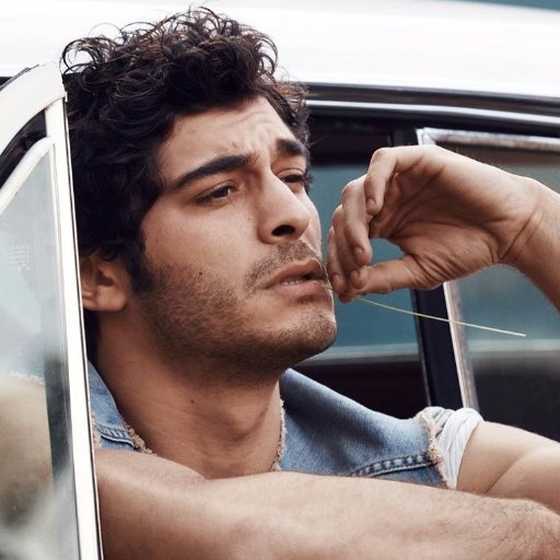 Fαn Sαyfαsi • Bienvenid@s •al Fαns Club Oficiαl de Lαtinoαméricα • Buяαk Deиiz • Actroя Tuяco 📷🎥 Official Profile IG @_burakdeniz Tw @_denizburak HBD 17/2 🎂