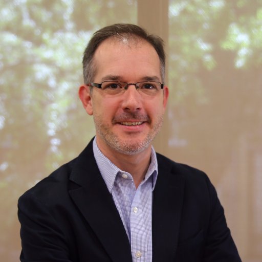 Director de Com. Digital y Audiovisuales en @Atrevia. Economista con dos pasiones: marketing digital y #renovables. Las opiniones son sólo mías.