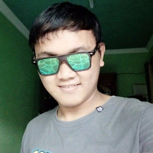 Small I am, but I'm limited edition and my smiles are just for you! ^^