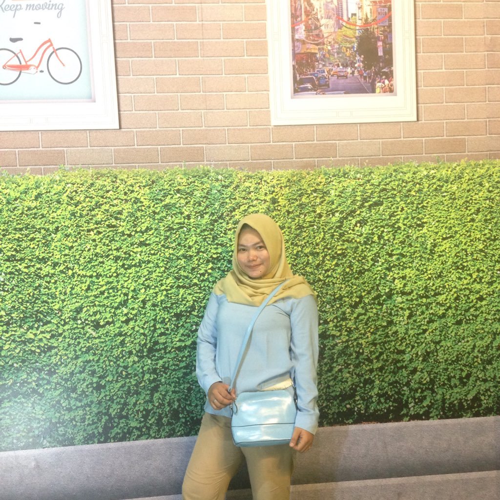 deviarizanti1's profile picture. Universitas Islam Riau/FKIP/Sendratasik/26 juni 1994/ig:deviarizanti26//sc:deviarizanti06//line:deviarizanti06