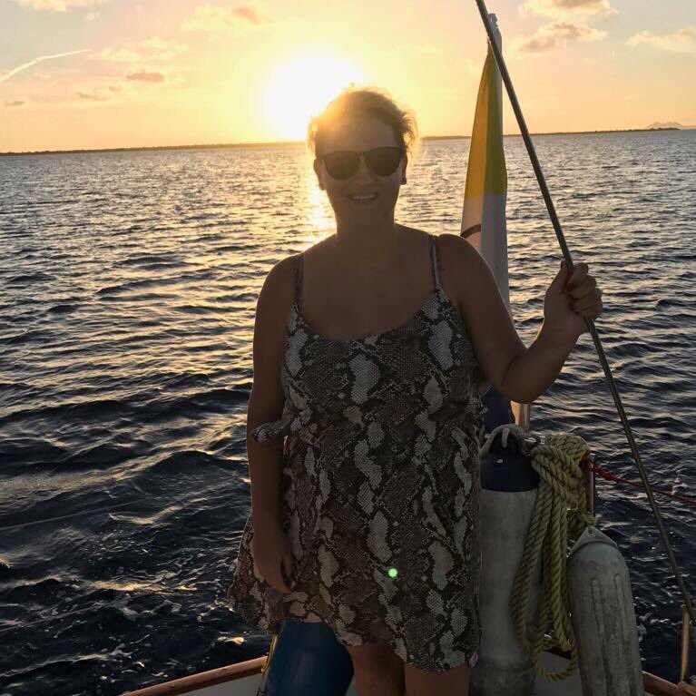 FrancineRebecca's profile picture. Live like you're gonna die young, Love the ones you love and Laugh as much as you can! ♡.