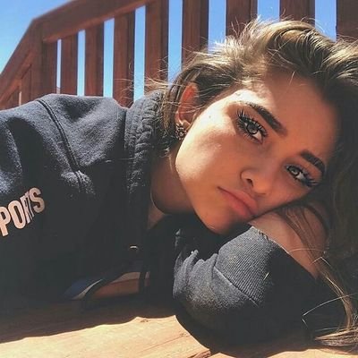 Khaliya liked my tweet when I asked her to be my gf, so she's now my gf. :P