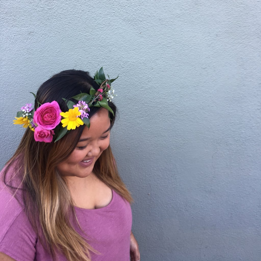 __adomingo's profile picture. i was born with an enormous amount of affection, and a terrible need to give it