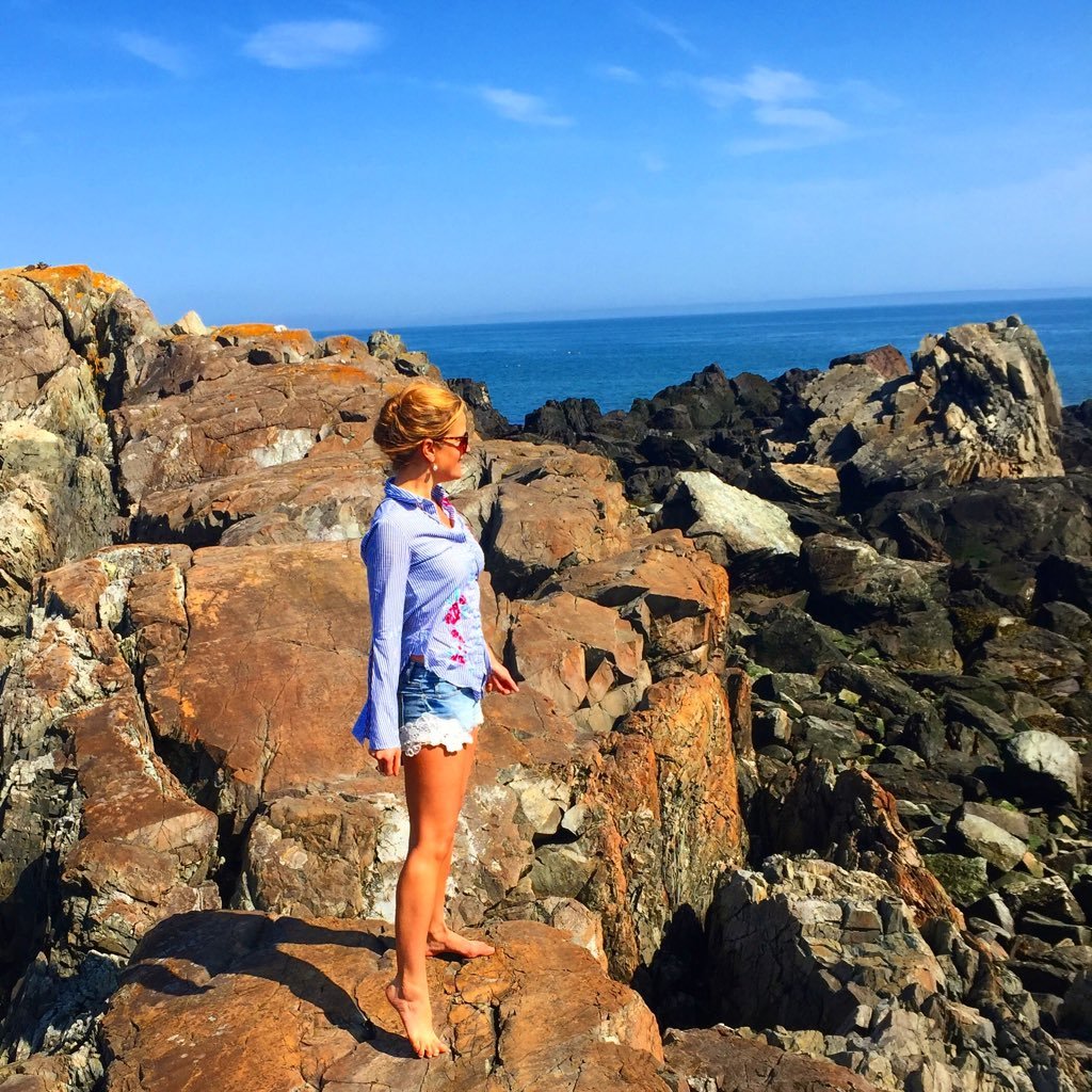 blushisthecourt's profile picture. 