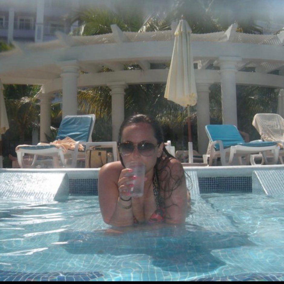 allieb0ballie's profile picture. I’m fine, it’s just my face