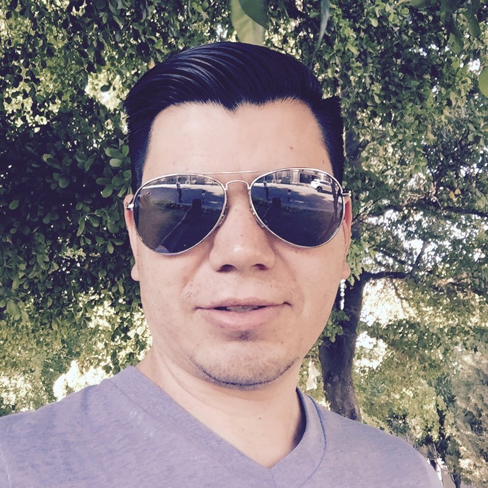 Papá de Richy y Emilia, esposo de Clary - una maravillosa motivadora. Asesor, Emprendedor. Sonorense y Mexicano a mucho orgullo!